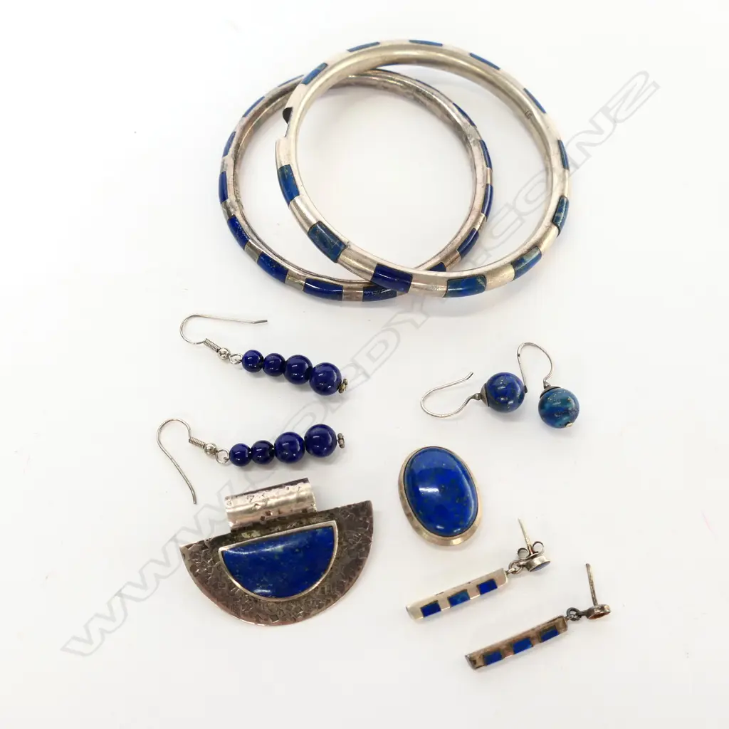COLLECTION OF SILVER AND LAPIS JEWELLERY Image 1++
