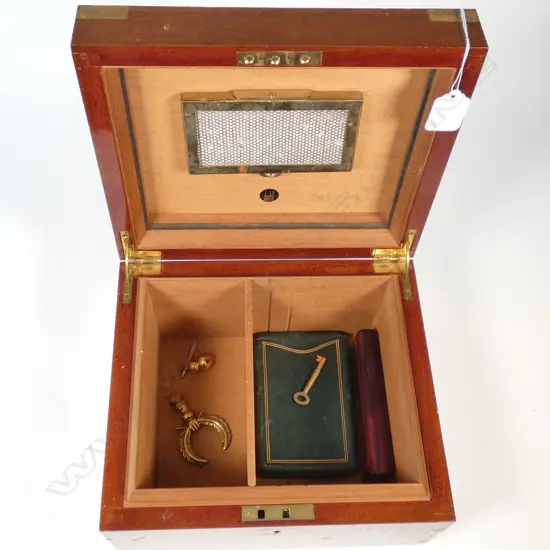 MAHOGANY CIGAR HUMIDOR CONTAINS 2 LEATHER CASES AND STG LOCKET