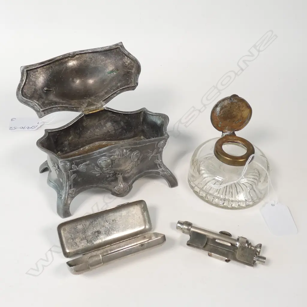 3 ANTIQUE ITEMS: JEWEL BOX + INKWELL + SYRINGE ? Image 1++