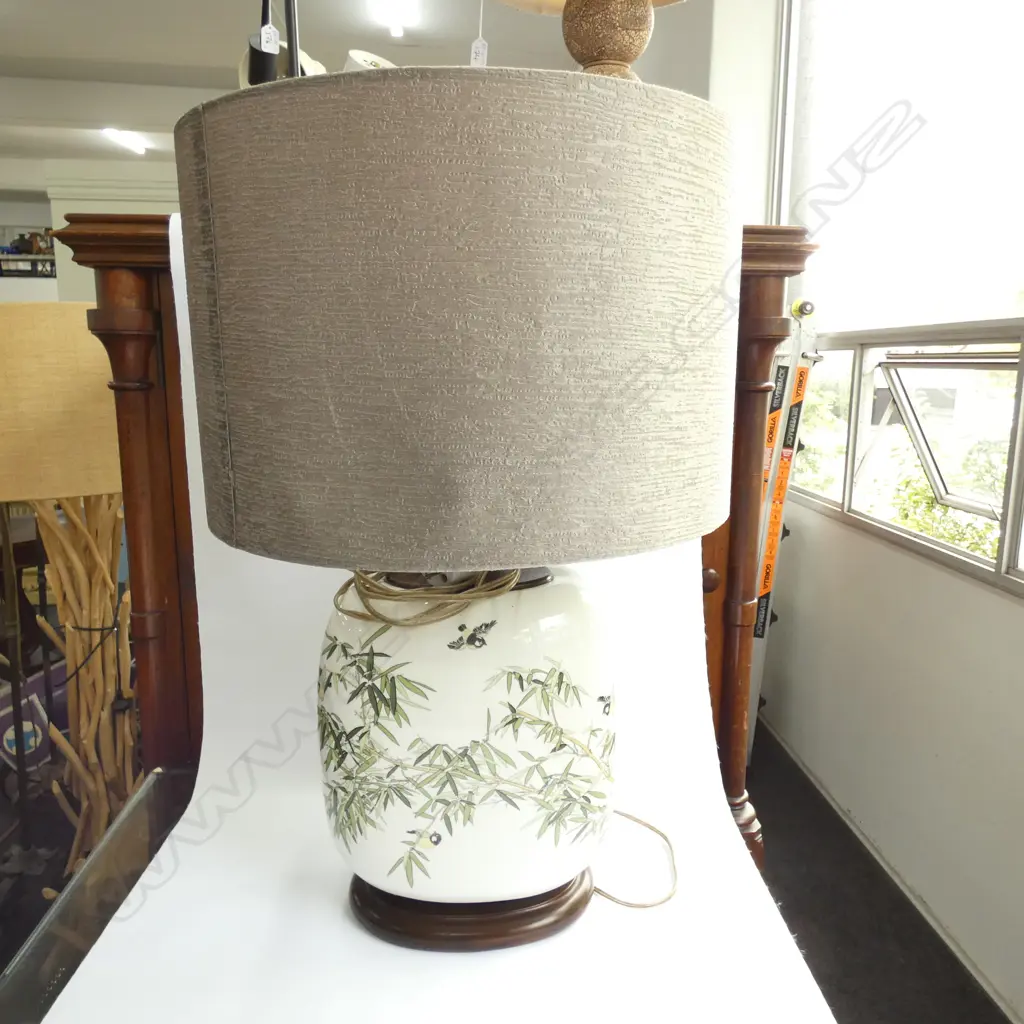 ORIENTAL LAMP H. 620MM  Image 1++