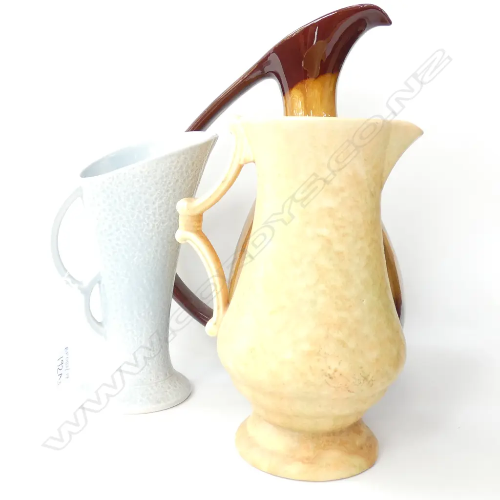 3 VASES Image 1++