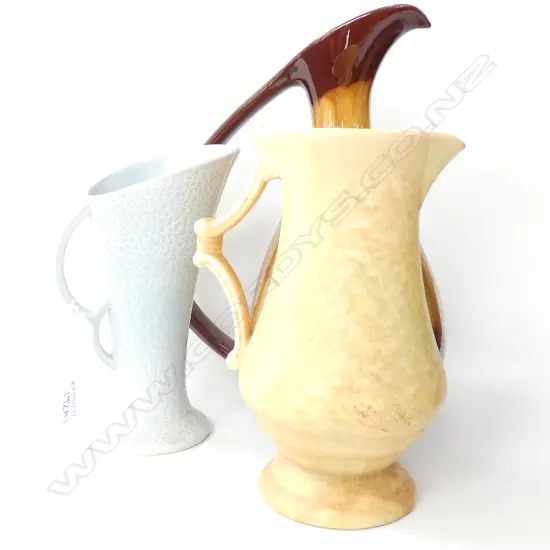 3 VASES