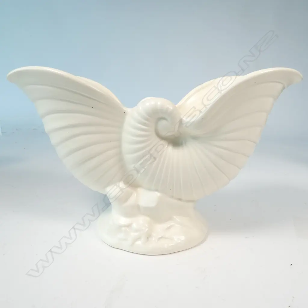 LARGE CROWN LYNN NAUTILUS VASE 280MM W 25 Image 1++
