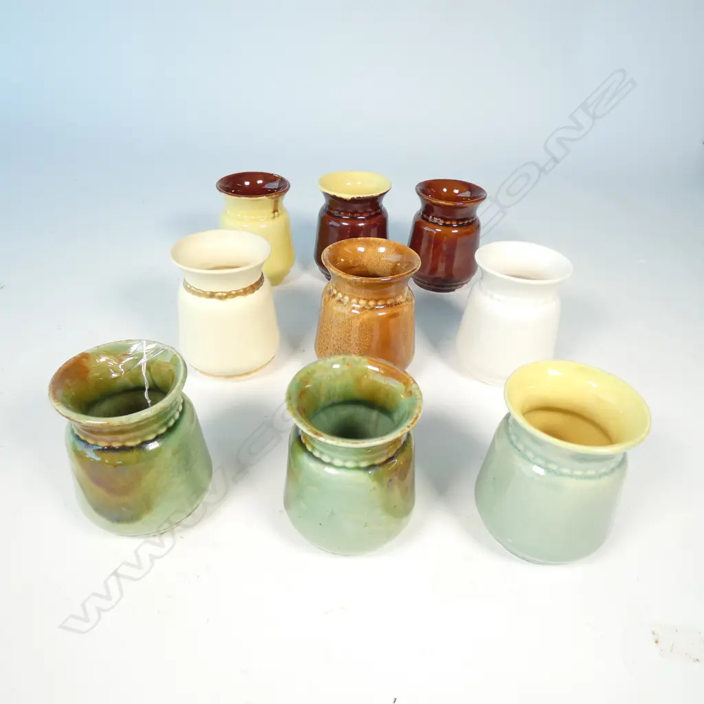 9 CROWN LYNN VASES, VARIOUS GLAZES 100MM H (18998) Image 1++