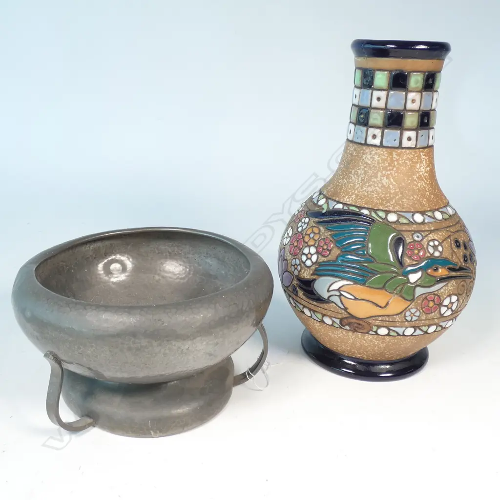 AMPHORA VASE AF 300MM H (18280) AND PEWTER DISH 210MM DIA (18924) Image 1++