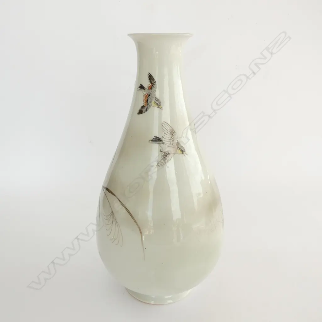JAPANESE EGGSHELL PORCELAIN VASE HAND PAINTED WITH QUAILS & SONGBIRDS. H.350mm Image 1++