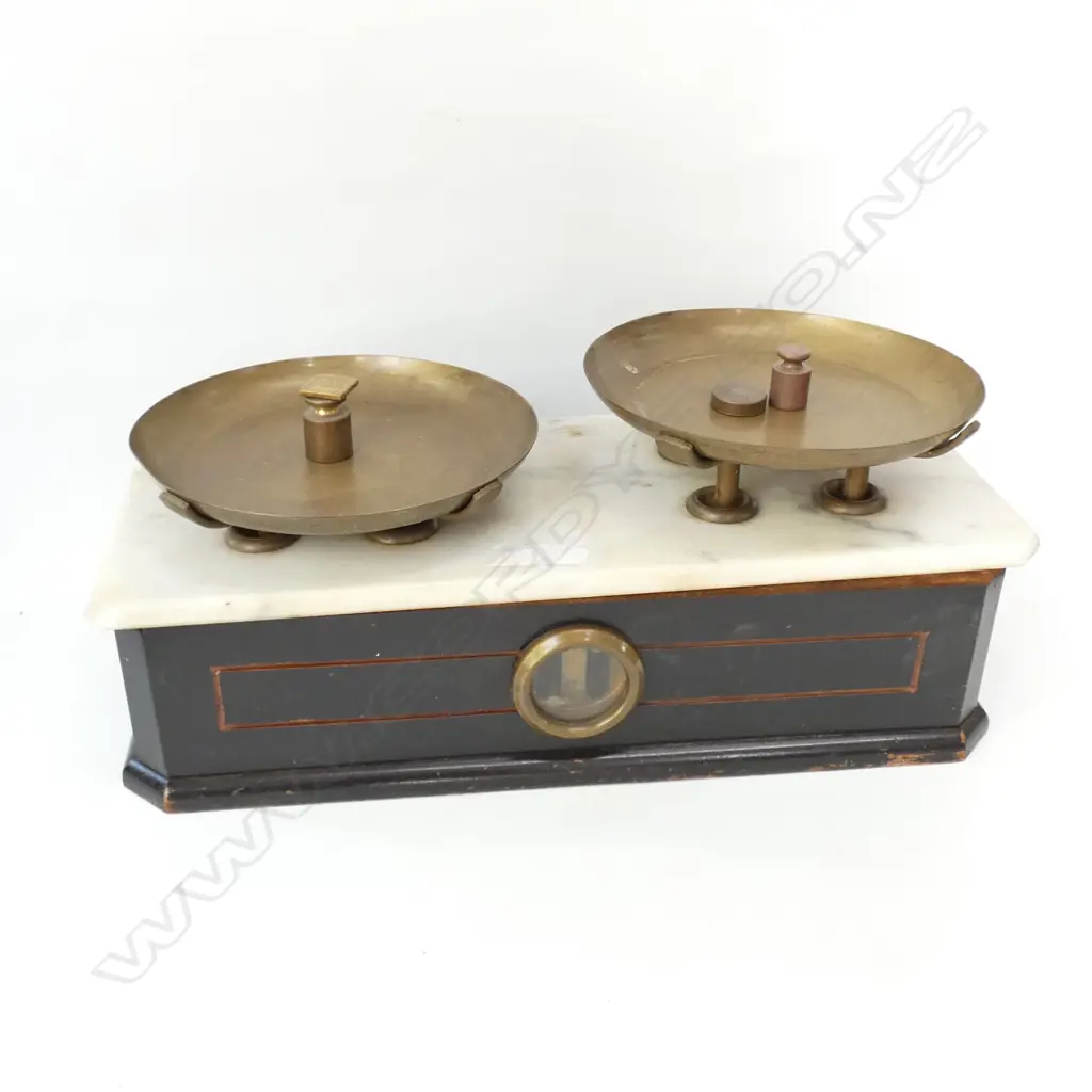 MARBLE TOPPED SCALES L. 360MM PLUS 5 WEIGHTS Image 1++
