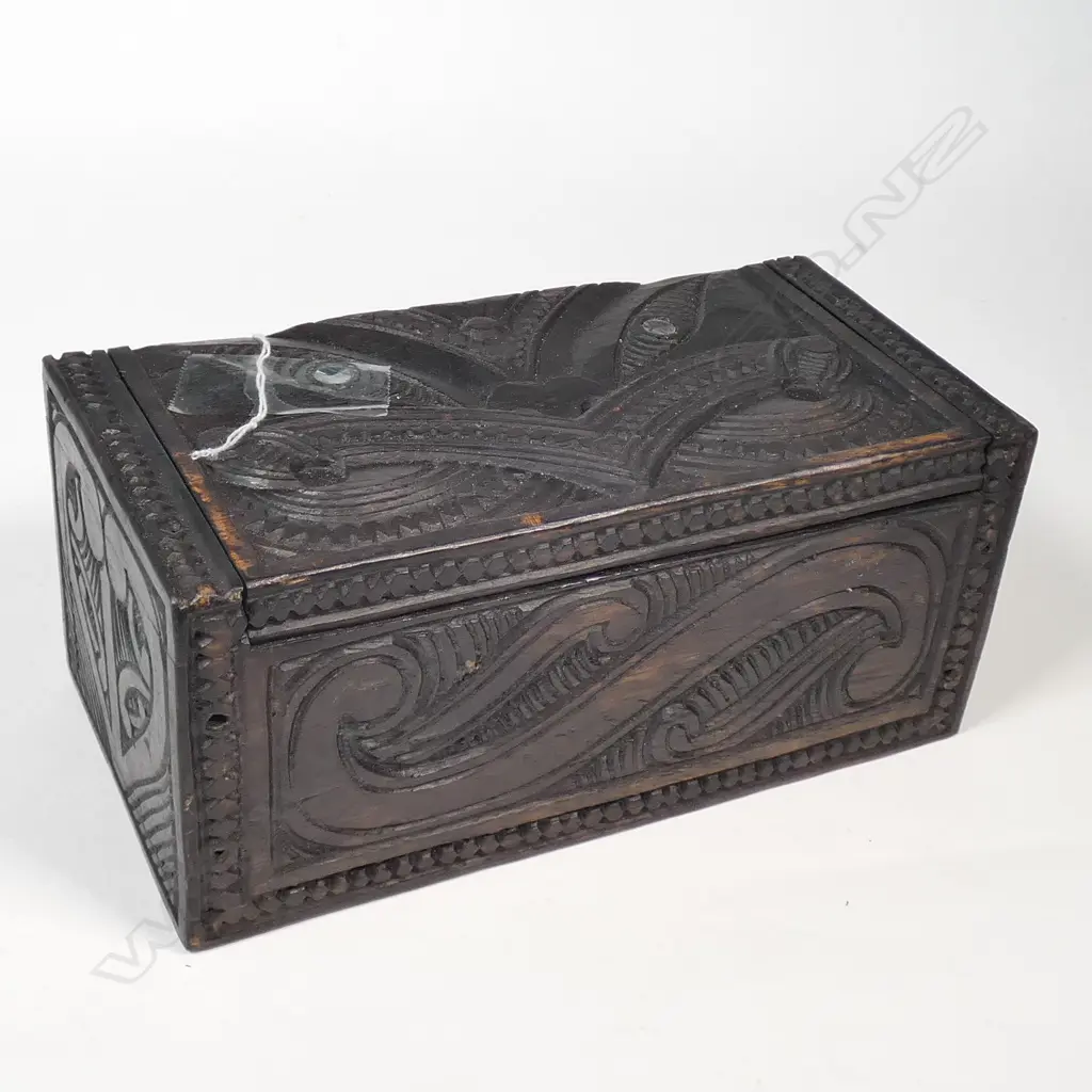 CARVED WOODEN MAORI BOX L. 200MM  Image 1++