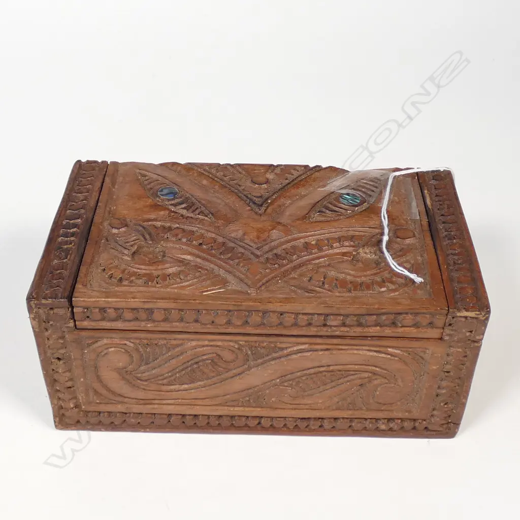 CARVED WOODEN MAORI BOX L. 155MM  Image 1++
