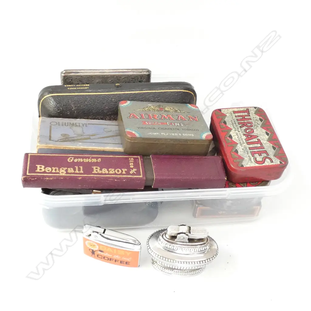 LOT OF VINTAGE MEN'S GEAR, PIPES, CUT THROAT RAZOR, CARDS, CIGARETTE LIGHTERS + HOLDER, BINNOCULARS ETC  Image 1++