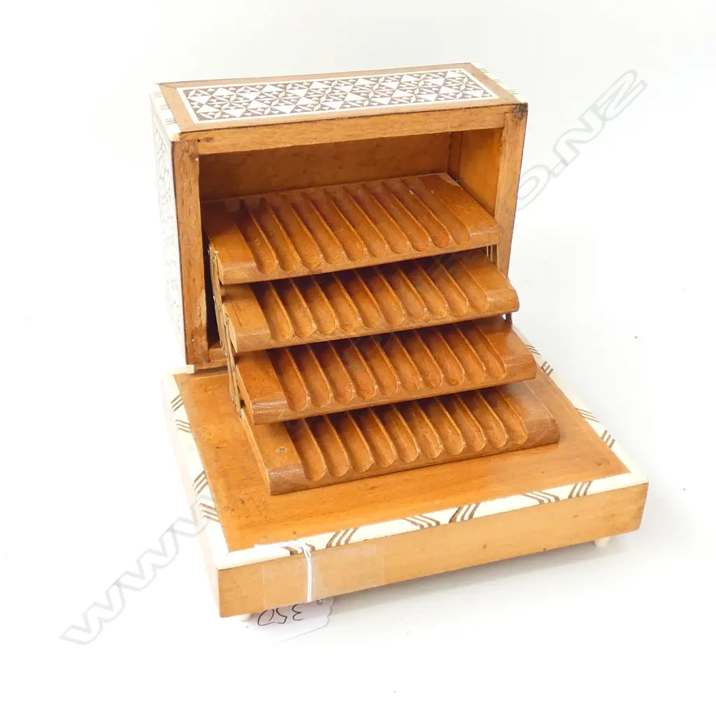 INLAID CIGAR BOX W. 170MM Image 1++