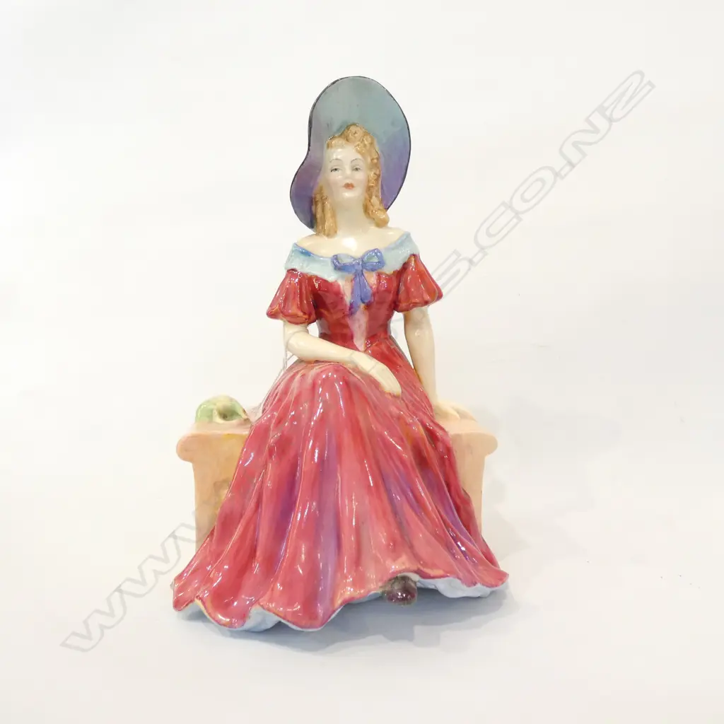 PARAGON FIGURINE 'LADY URSULA' 175MM H Image 1++