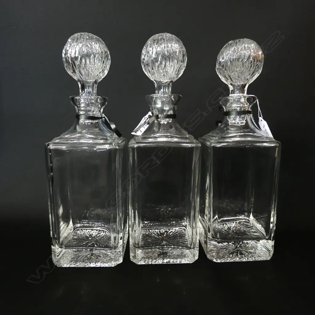 3 SQUARE DECANTERS  Image 1++