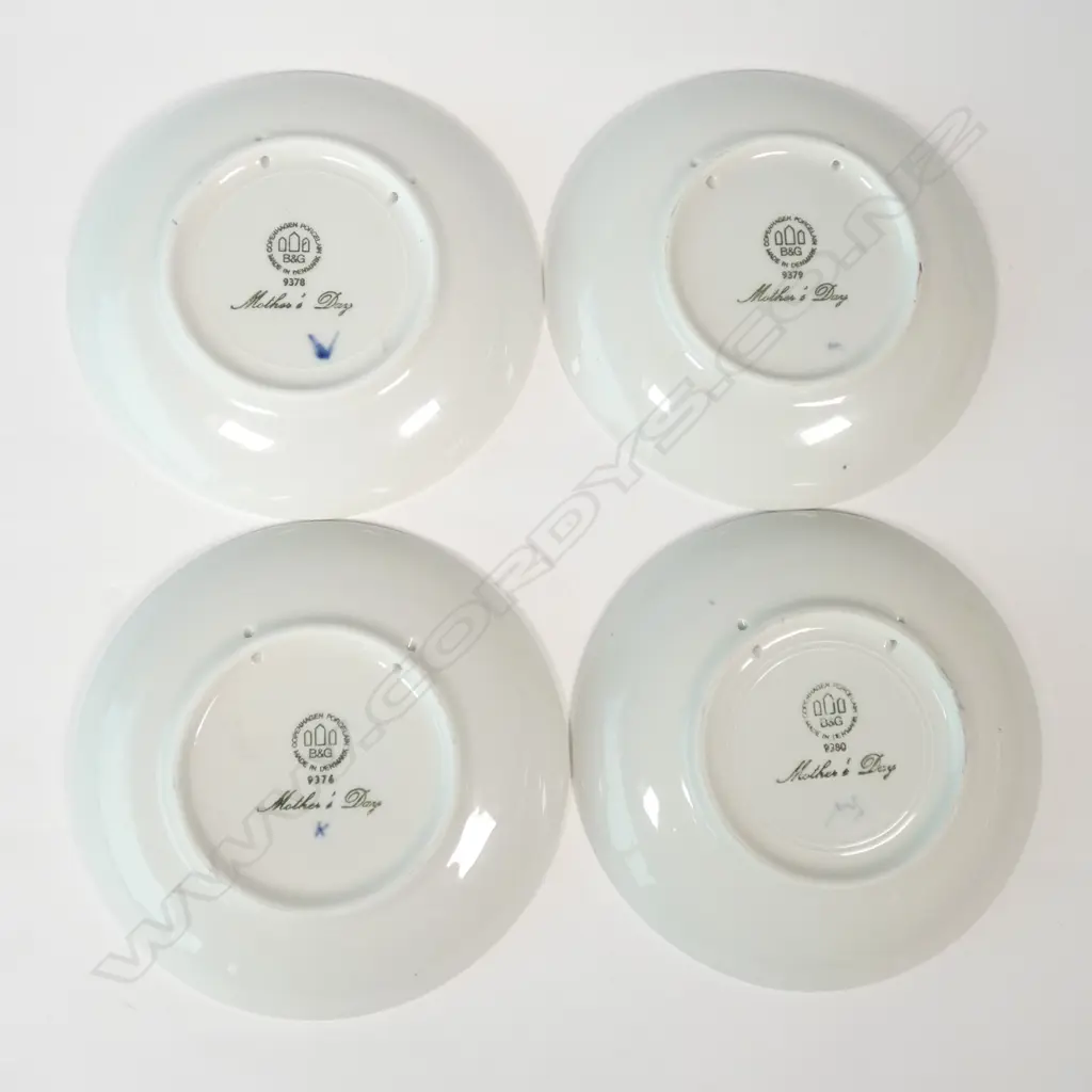 4 COPENHAGEN PORCELAIN PLATES DIA. 150MM Image 1++