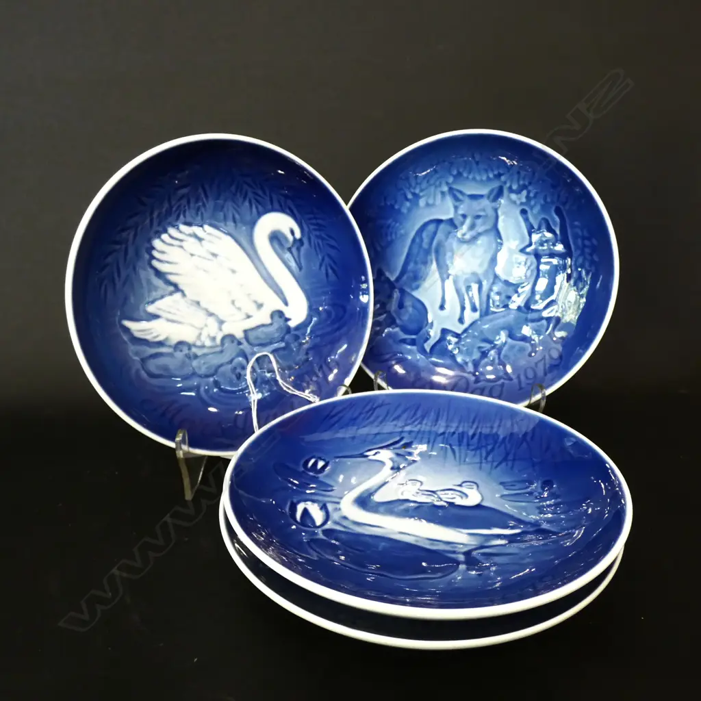 4 COPENHAGEN PORCELAIN PLATES DIA. 150MM Image 1++