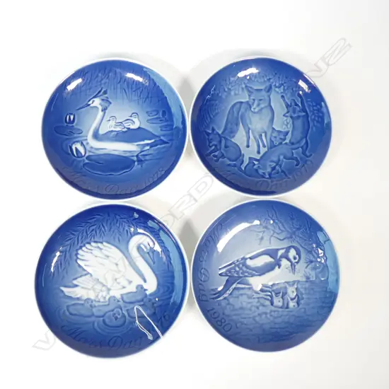 4 COPENHAGEN PORCELAIN PLATES DIA. 150MM