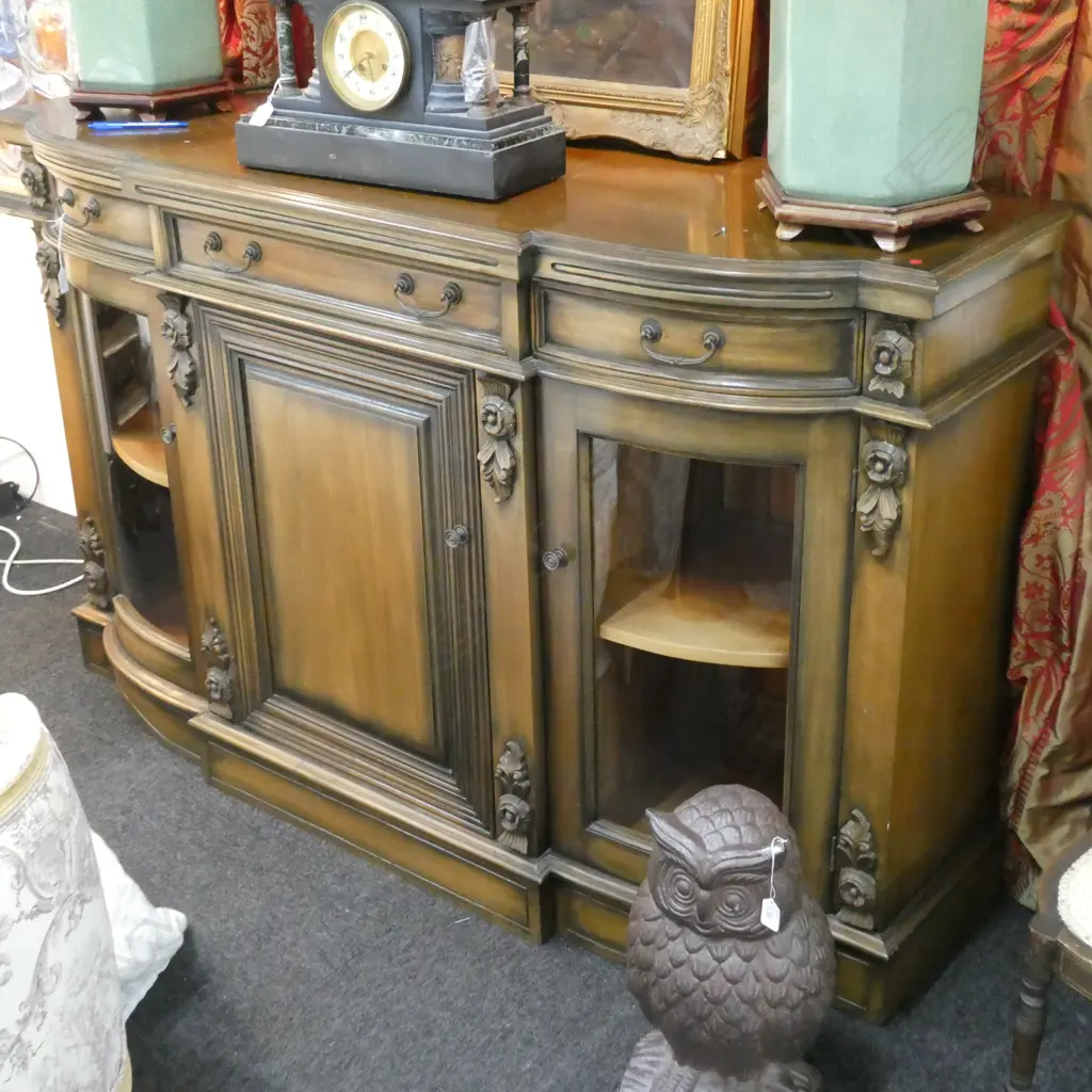 BUFFET WITH GLAZED SIDE DOORS W. 1610MM  Image 1++