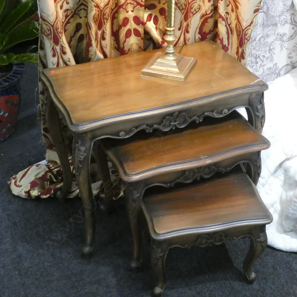 3 NESTING TABLES L. 660MM  Image 1++