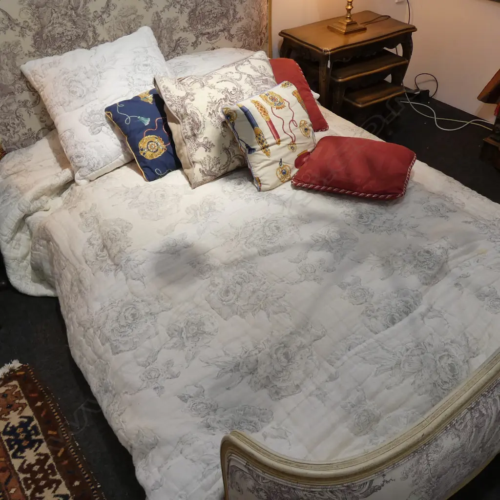 QUALITY PADDED INDIAN COTTON BEDSPREAD AND TWO CUSHIONS DECORATED WITH GREY ROSES (SOME STAINING) Image 1++