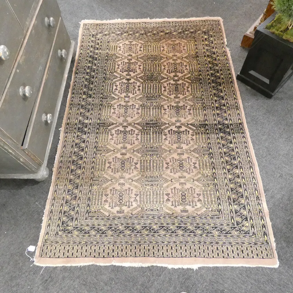 HAND KNOTTED PAKASTANI RUG 1980 X 1220MM  Image 1++