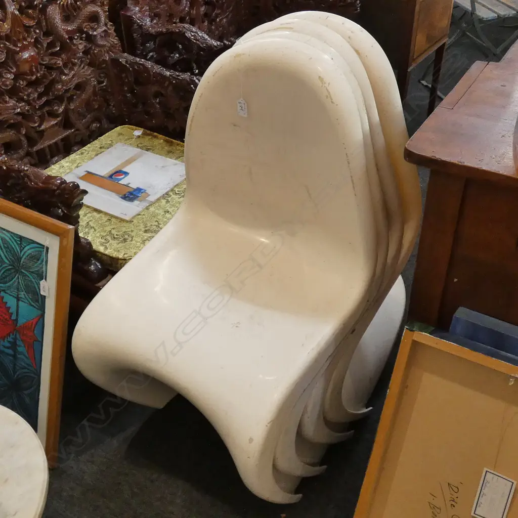 4 PANTON STYLE OUTDOOR CHAIRS  Image 1++