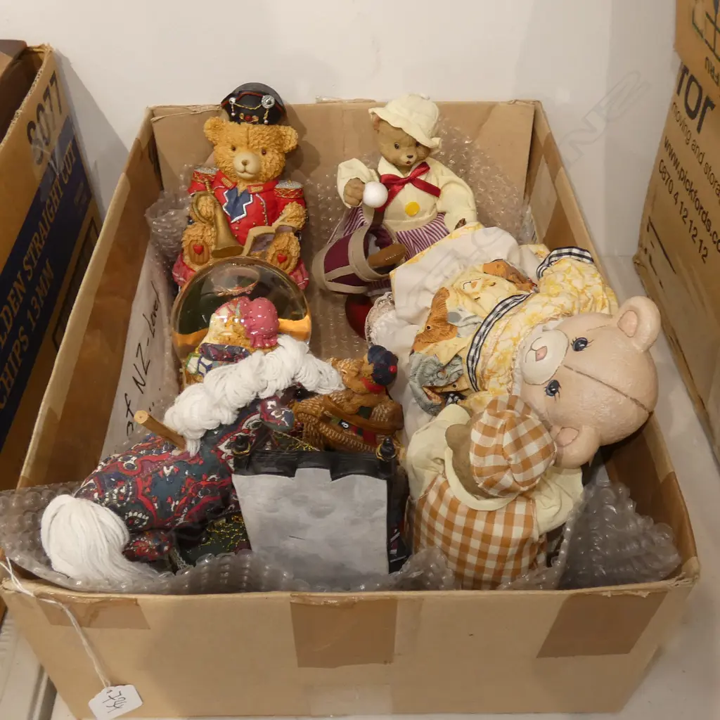 LOT ASST RESIN TEDDYS Image 1++