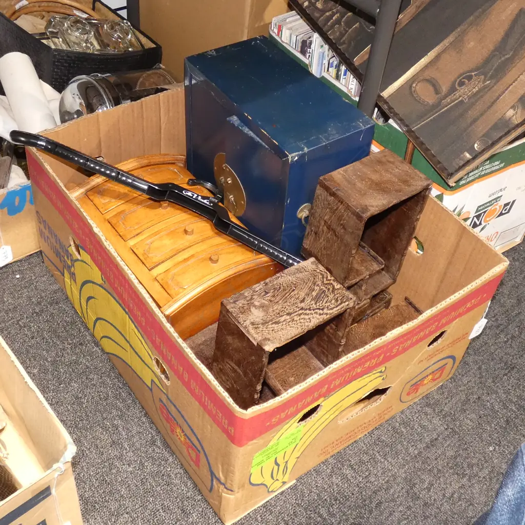 BOX LOT WOODEN SHELF, 2 MINIATURE CHESTS Image 1++