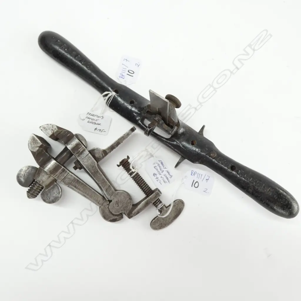 PRESTONS PATENT REEDER & EARLY SMALL HAND FORGED BENCH VICE Image 1++