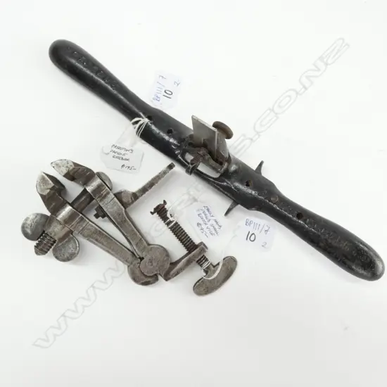 PRESTONS PATENT REEDER & EARLY SMALL HAND FORGED BENCH VICE
