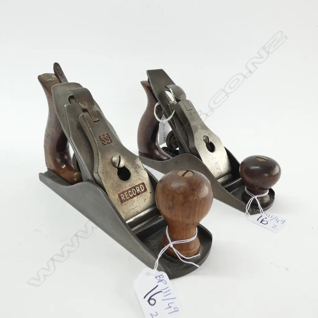 2 SMOOTH PLANES; STANLEY NO. 2 AND RECORD SS Image 1++