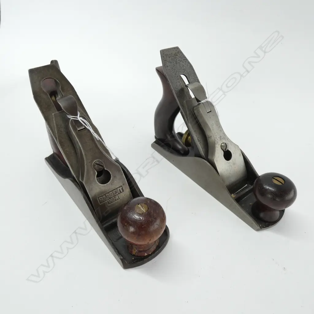 2 SMOOTH PLANES; SARGENT NO. 407, STANLEY NO. 2 Image 1++
