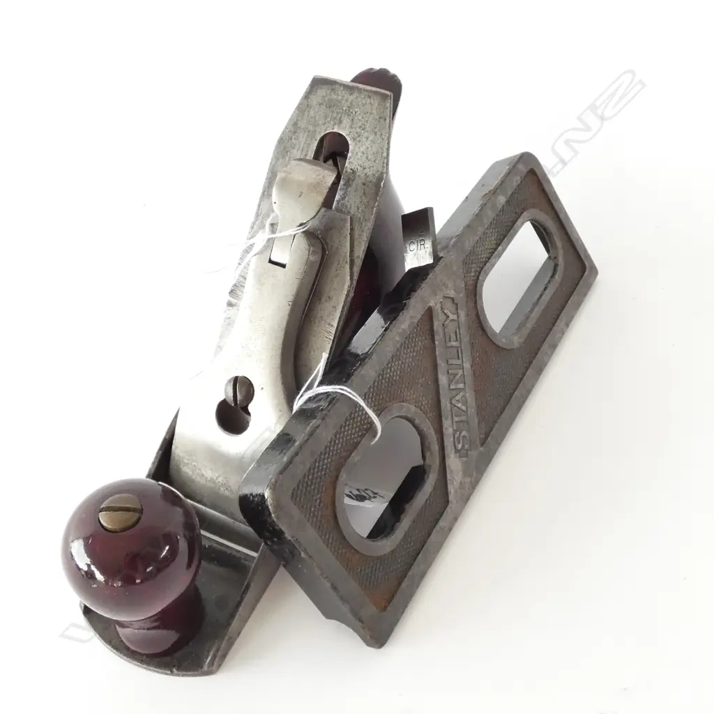 2 PLANES; STANLEY NO. 144 1/2'' CORNER ROUNDER, GERMAN NO. 2  Image 1++