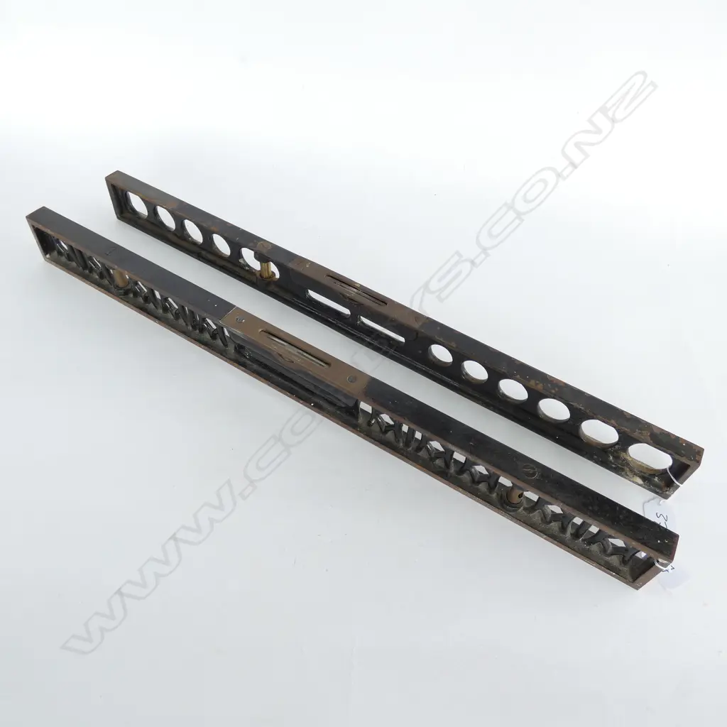 2 RABONE CAST IRON BUBBLE LEVELS L. 610MM Image 1++