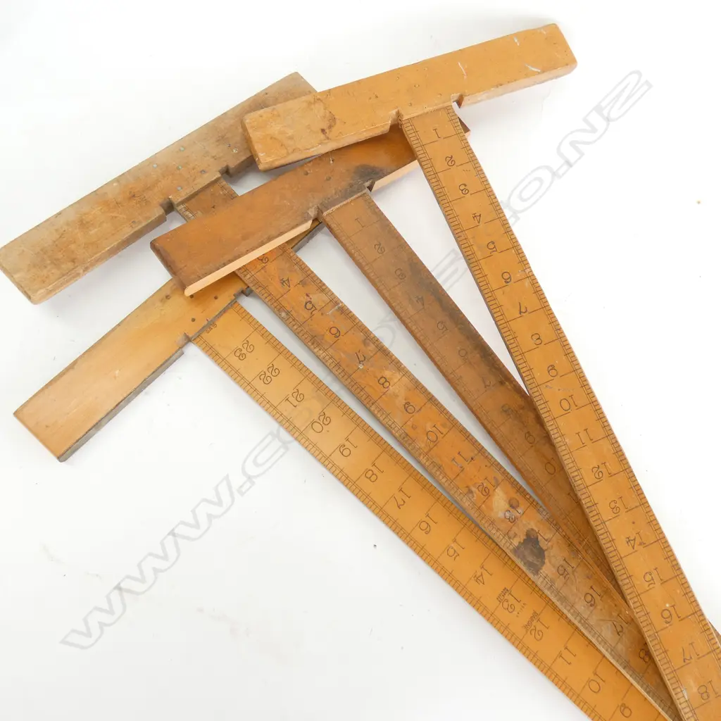 4 T SQUARES; BUILDERS RULERS LONGEST 48'' Image 1++