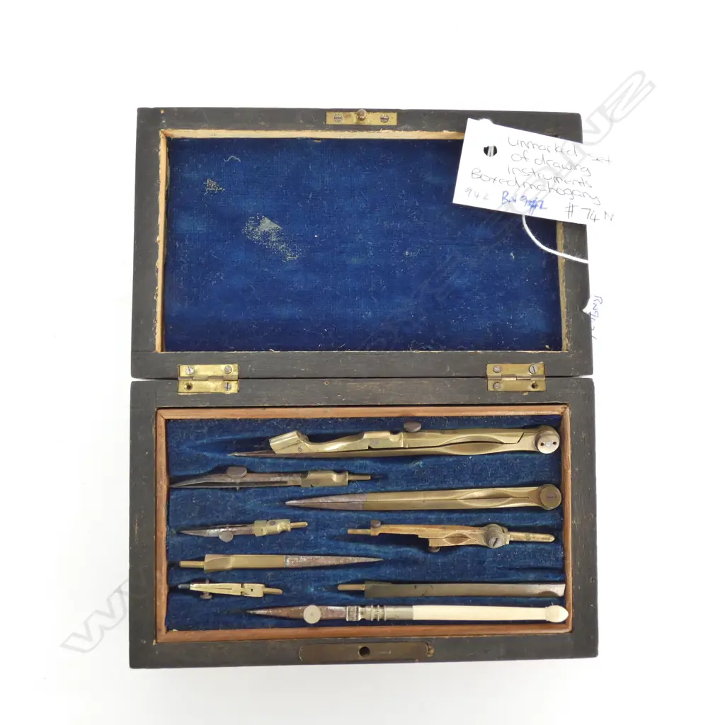 DRAWING ISTRUMENT SET Image 1++