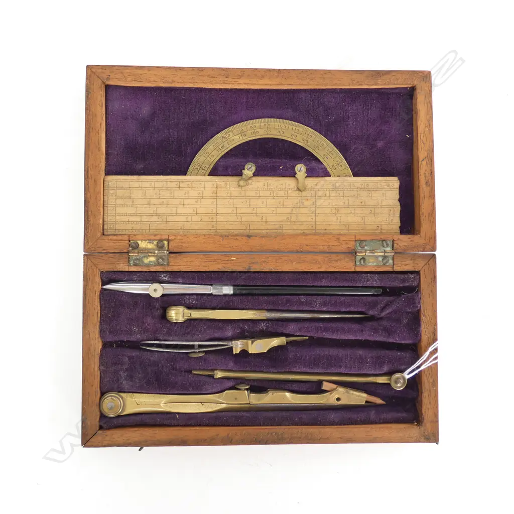 BRASS DRAWING INSTRUMENT SET, CASED Image 1++