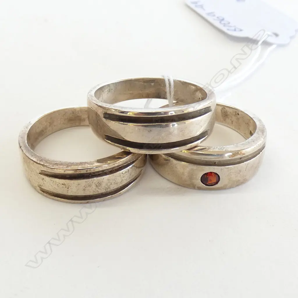 3X S/SILVER MEN'S RINGS, ONE GARNET, TOTAL 26GMS Image 1++