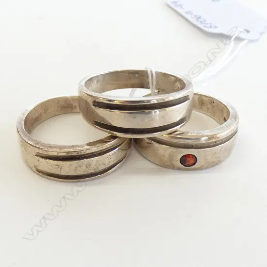 3X S/SILVER MEN'S RINGS, ONE GARNET, TOTAL 26GMS