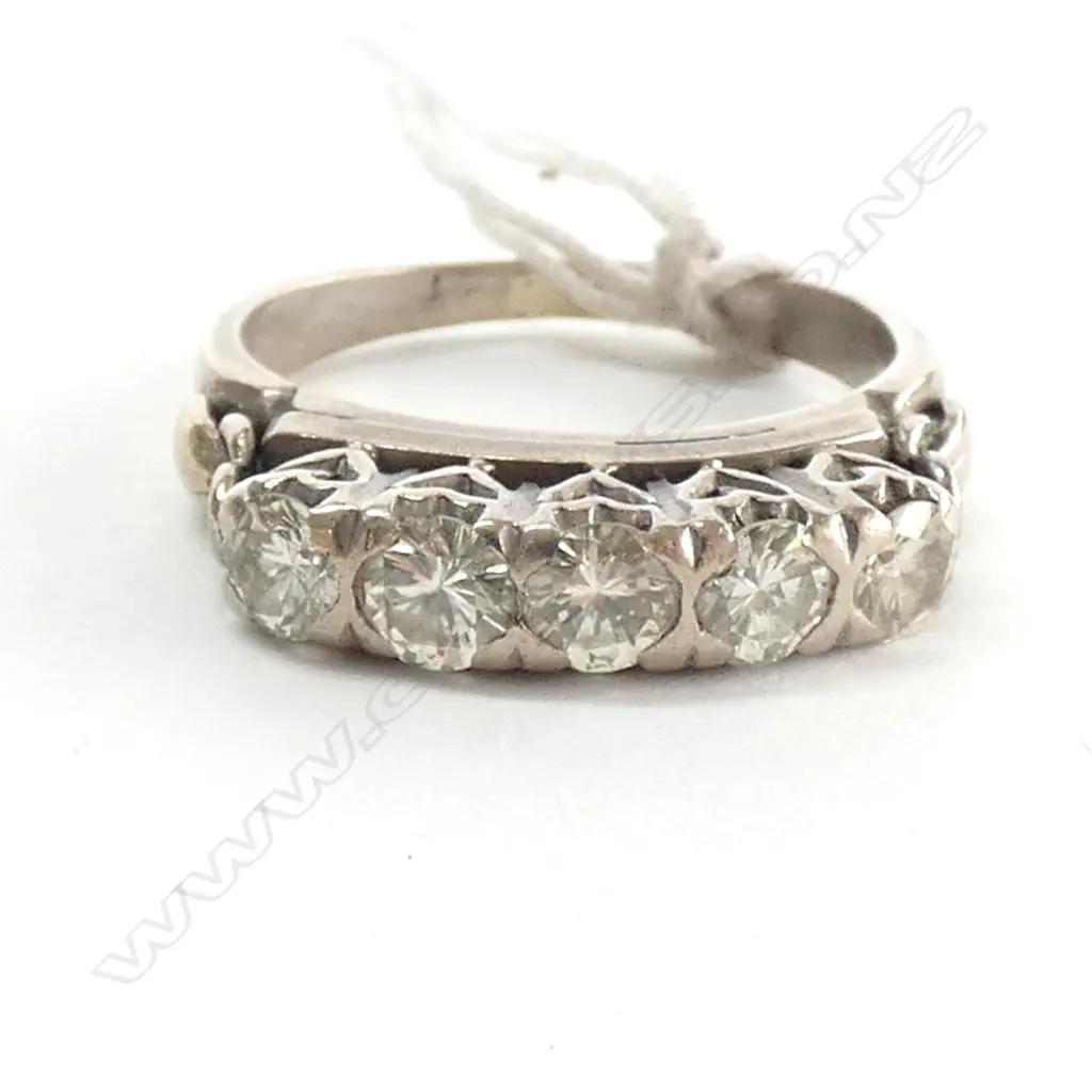 BRILLIANT CUT 5 DIAMOND BRIDGE RING Image 1++