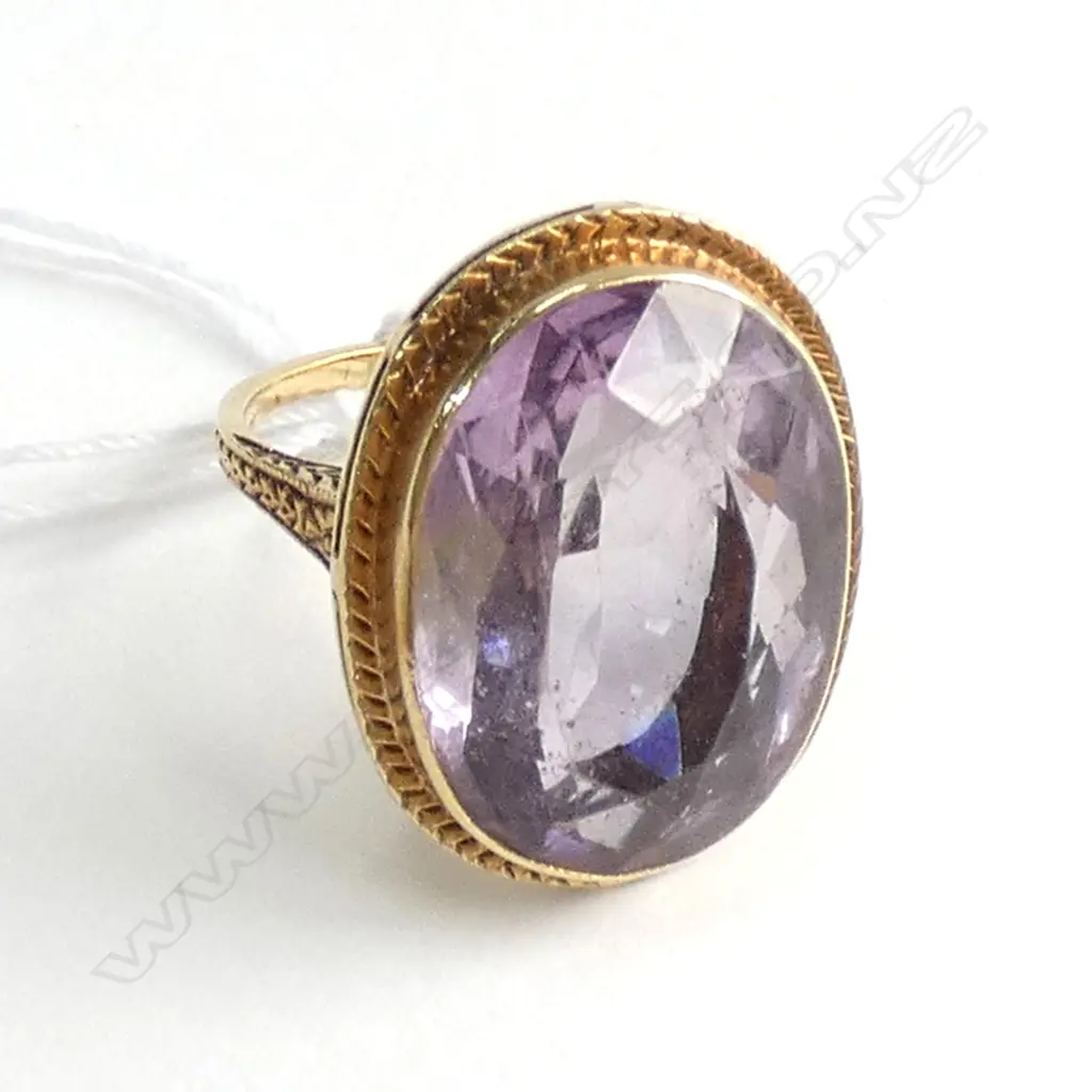 14K GOLD AND PURPLE AMYTHEST OVAL FACET CUT RING  Image 1++