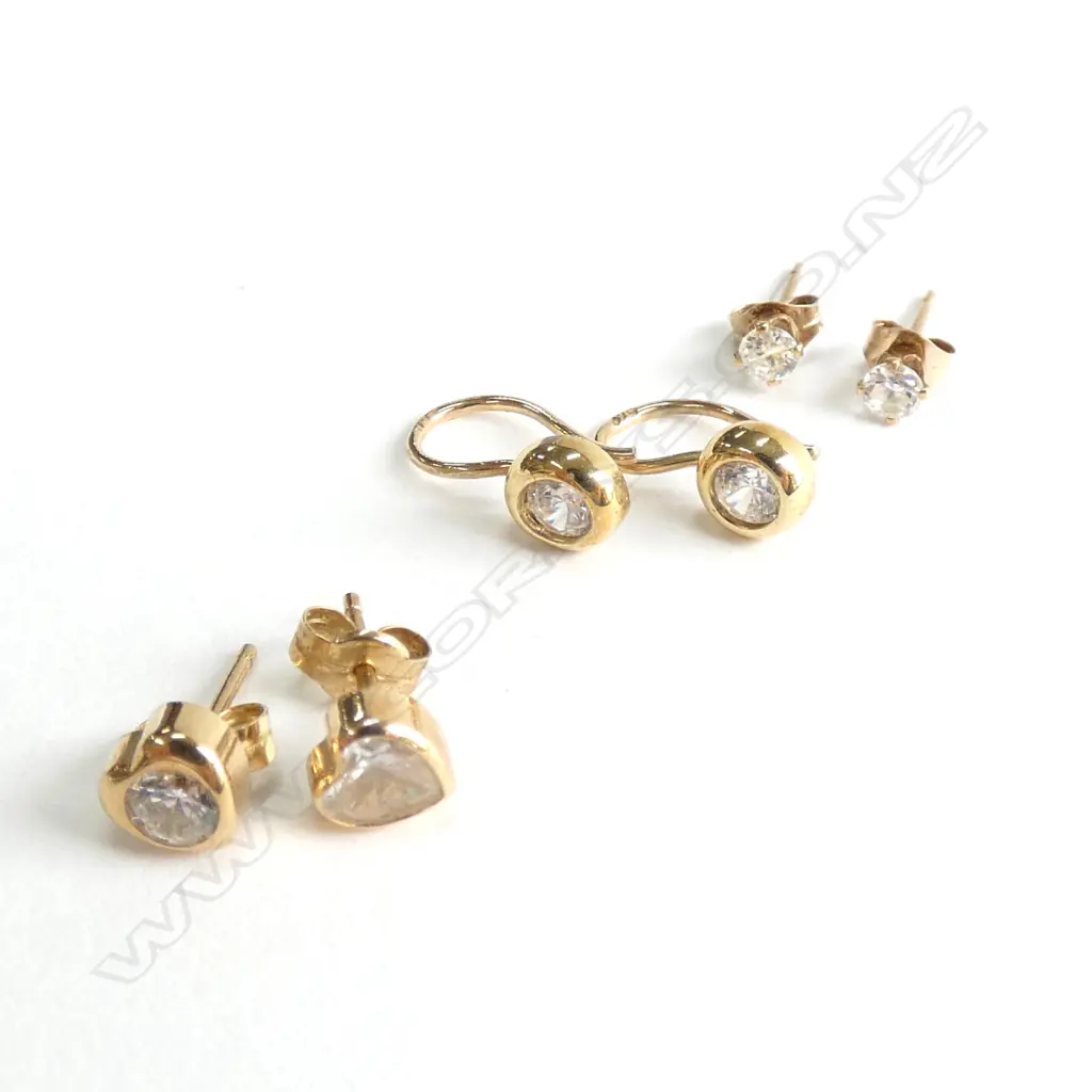 3 PRS OF 9CT & CZ EARRINGS PIERCED EARS Image 1++