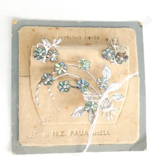 ARIKI VINTAGE NZ SILVER PAUA BROOCH & EARRING SET...