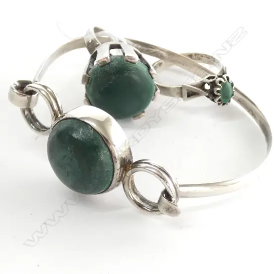2 SILVER MALACHITE RINGS & BRACELET