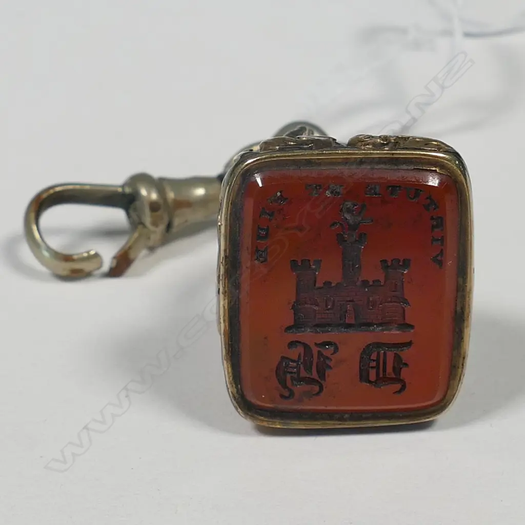 19THC GOLD PLATED SEAL FOB Image 1++