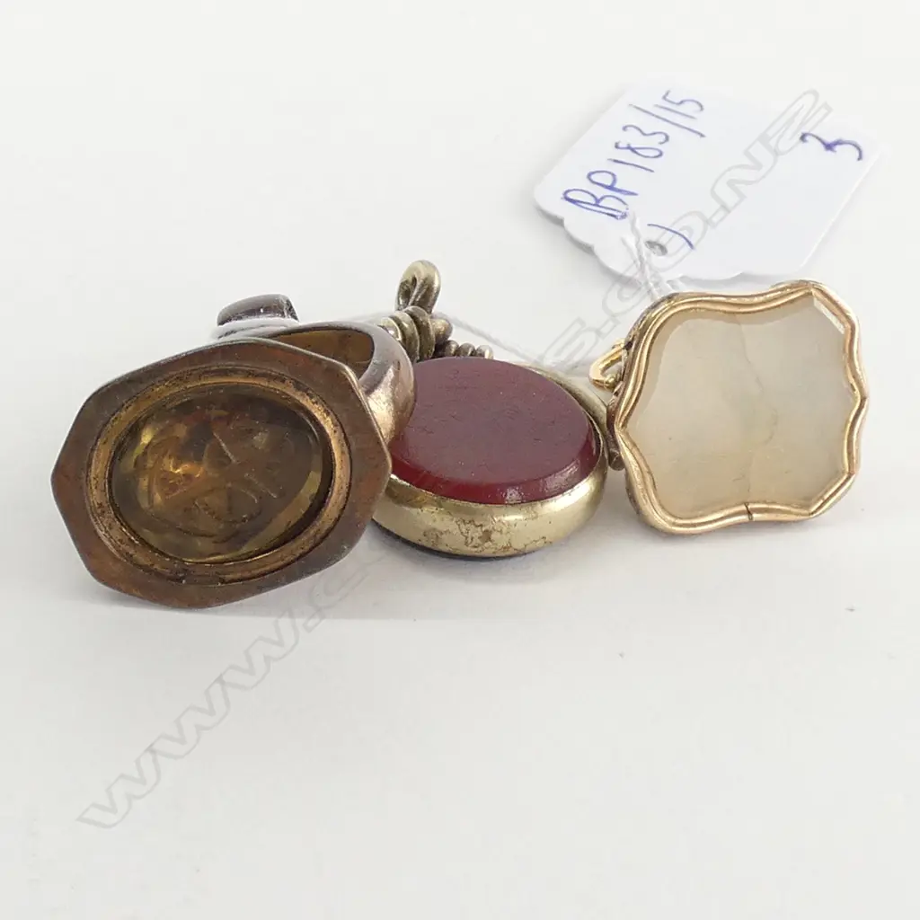 VICTORIAN SPINNER AND 2 FOB SEALS Image 1++