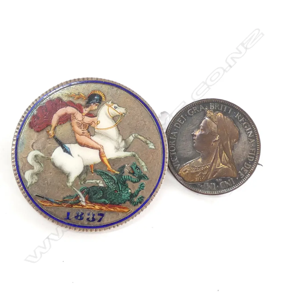 QUEEN VICTORIA ENAMEL BROOCH (C 1887)& HALF PENNY C1900 Image 1++