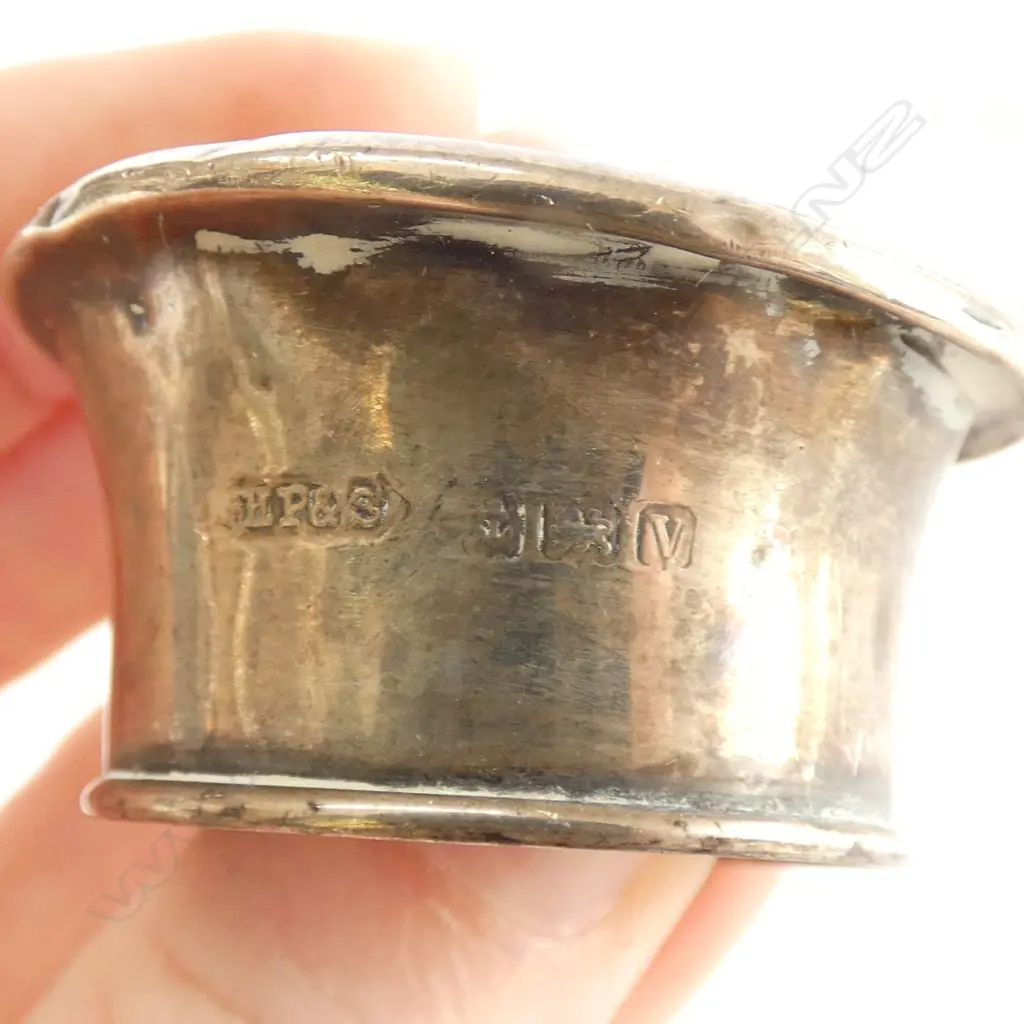 4 STG SILVER TOP CONTAINERS + 3 LIDS Image 1++