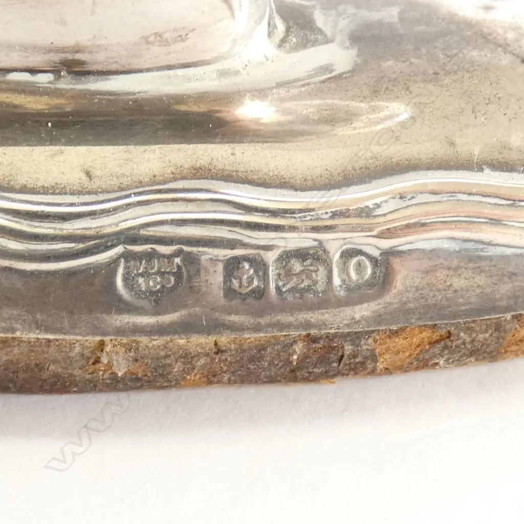 5 ASST STG SILVER ITEMS; PR SALTS, PEPPER, 2 NAIL BUFFERS TOTAL WEIGHT 141 GR Image 1++