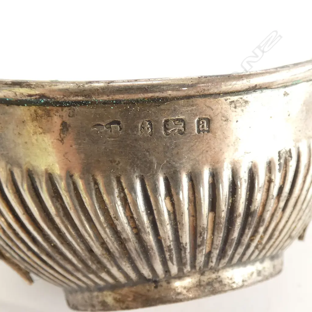 5 ASST STG SILVER ITEMS; PR SALTS, PEPPER, 2 NAIL BUFFERS TOTAL WEIGHT 141 GR Image 1++