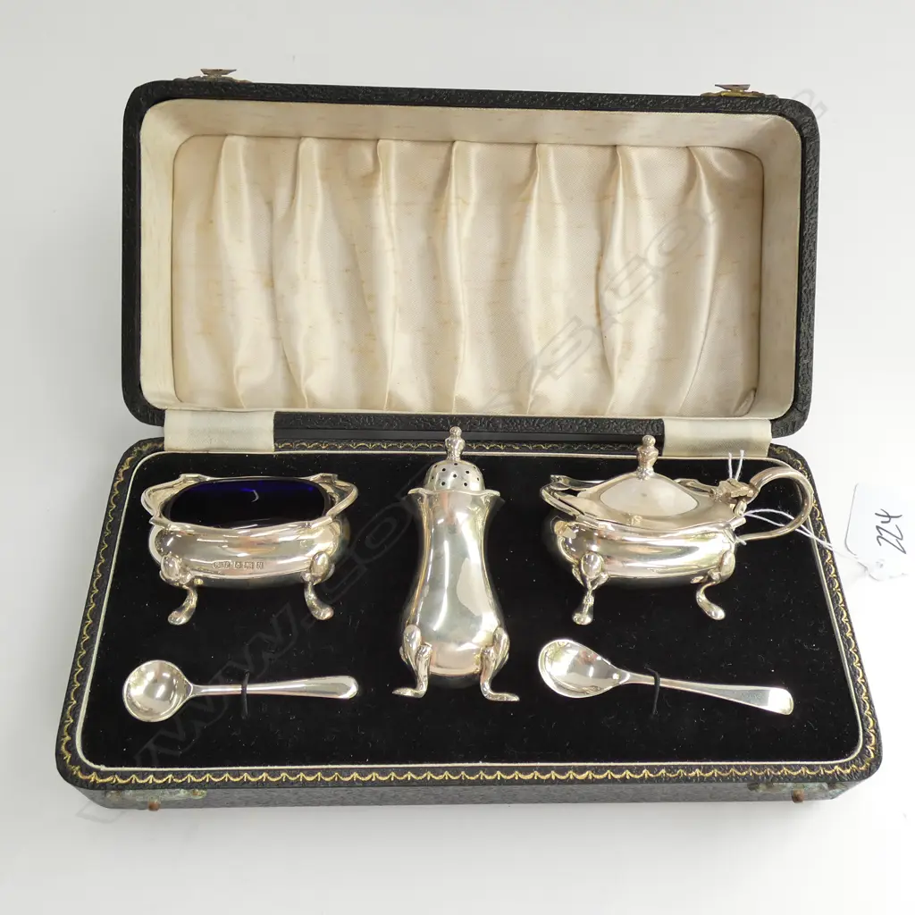 STG SILVER CONDIMENT SET, BIRMINGHAM 1957 CASED TOTAL STG WEIGHT 153 GRAMS Image 1++